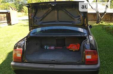 Седан Opel Vectra 1990 в 