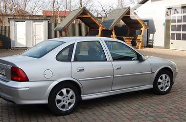 Седан Opel Vectra 2002 в Сарнах