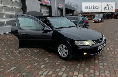 Седан Opel Vectra 2001 в Сарнах