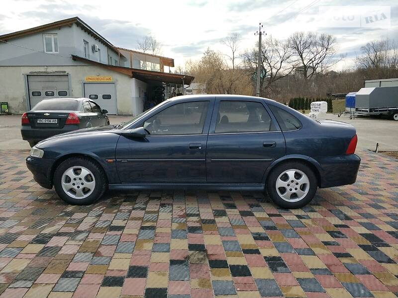 Седан Opel Vectra 2000 в Болехові