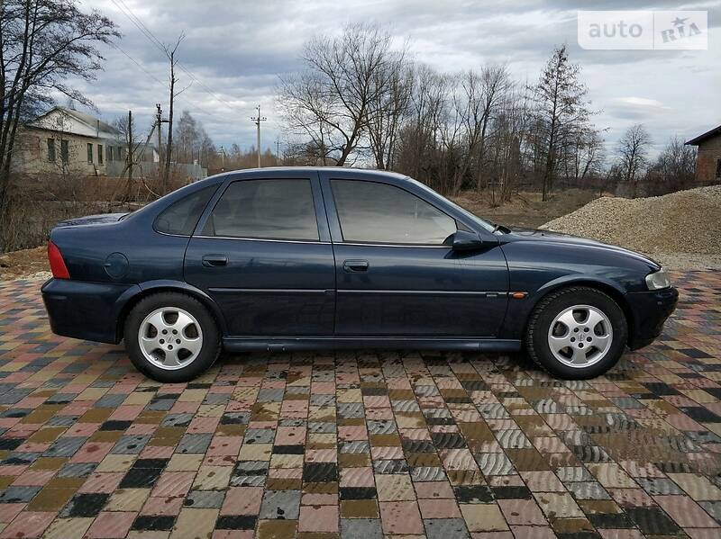 Седан Opel Vectra 2000 в Болехові