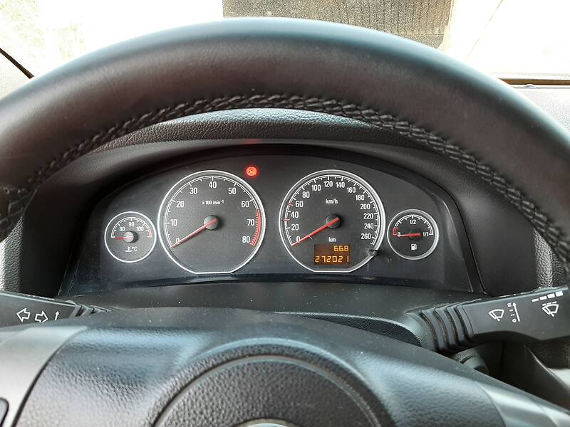 Седан Opel Vectra 2006 в Львові