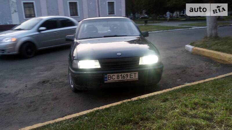 Седан Opel Vectra 1991 в 