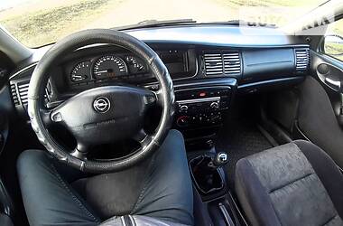 Хетчбек Opel Vectra 1999 в 