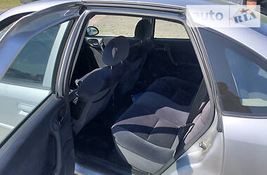 Седан Opel Vectra 2001 в 