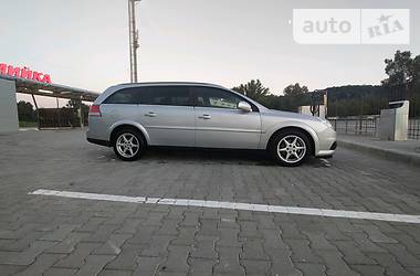 Универсал Opel Vectra 2005 в Черновцах