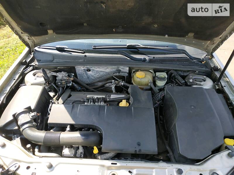 Седан Opel Vectra 2004 в Рівному