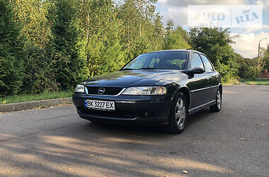 Седан Opel Vectra 2001 в Ровно