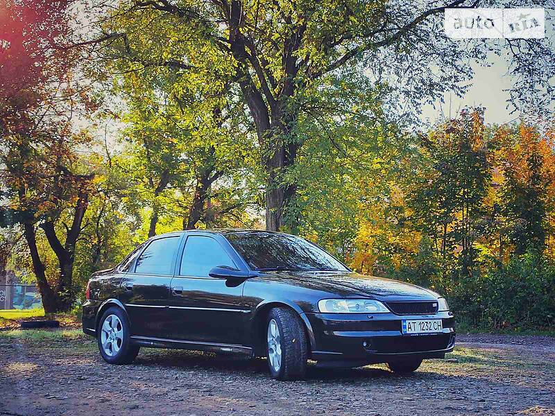Седан Opel Vectra 2001 в Івано-Франківську
