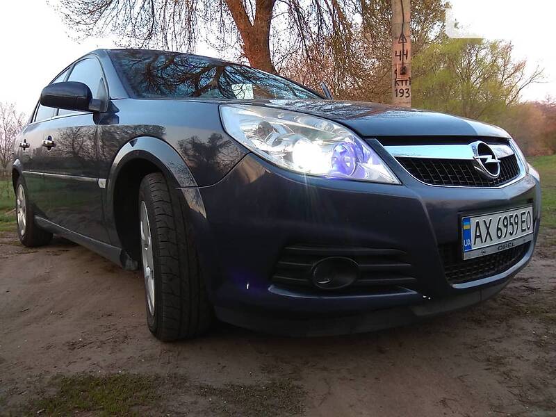Седан Opel Vectra 2005 в Краснограде