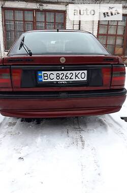 Лифтбек Opel Vectra 1995 в Сокале