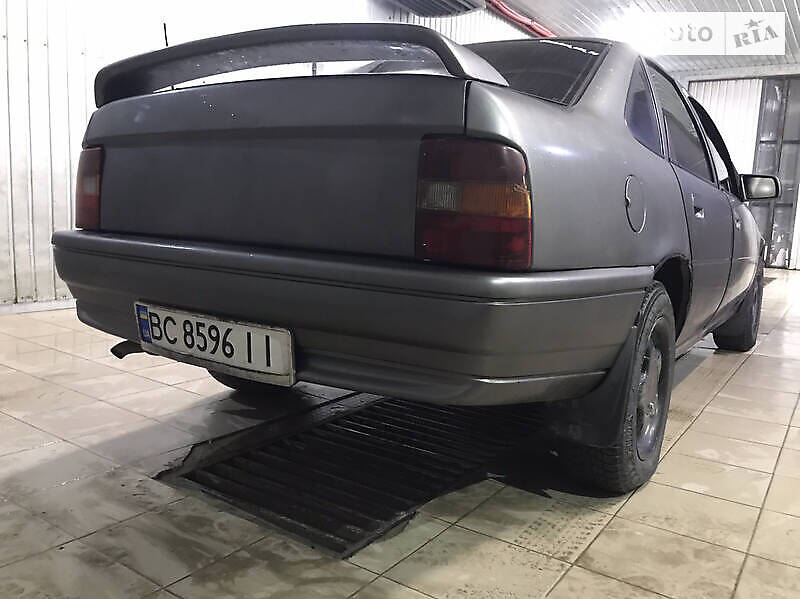 Седан Opel Vectra 1991 в Новояворовске фото 6 Седан Opel Vectra 1991 в Новояворовске