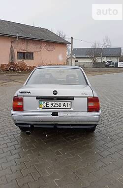 Седан Opel Vectra 1990 в Косове