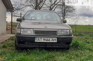 Седан Opel Vectra 1990 в Тлумаче