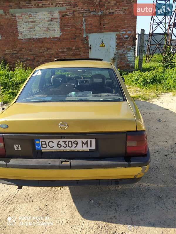Седан Opel Vectra 1990 в Львове