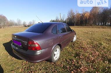 Седан Opel Vectra 1997 в Луцке