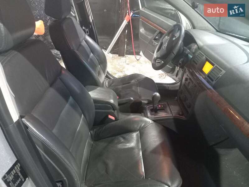 Седан Opel Vectra 2004 в Теребовле