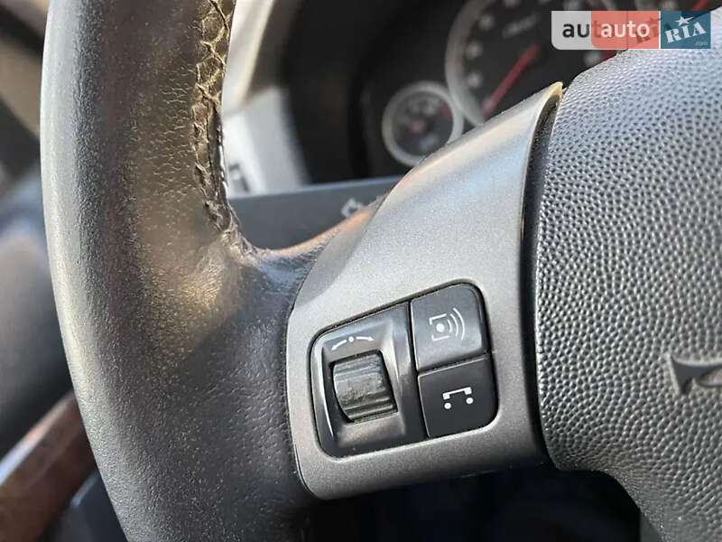 Седан Opel Vectra 2004 в Ивано-Франковске