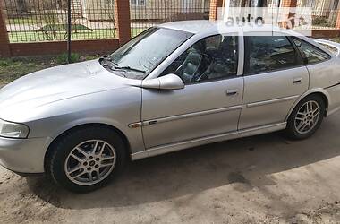 Хэтчбек Opel Vectra 2000 в 