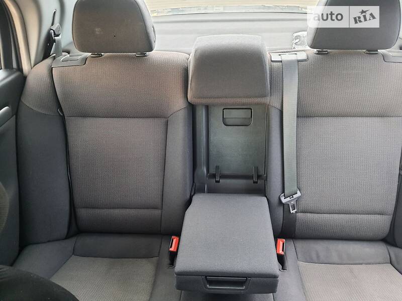 Седан Opel Vectra 2003 в Чернигове