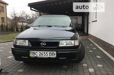 Седан Opel Vectra 1993 в Городку