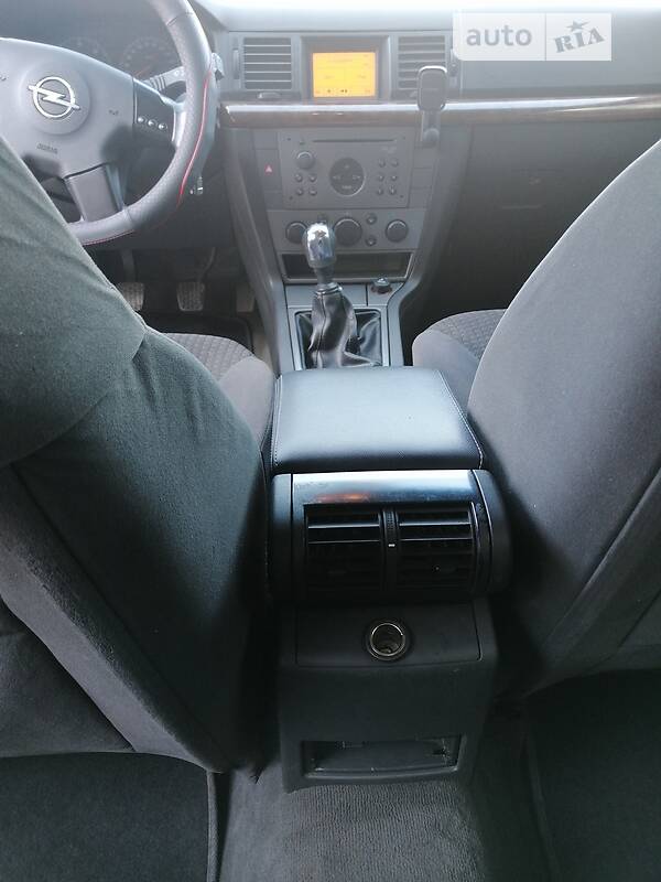 Седан Opel Vectra 2003 в Києві