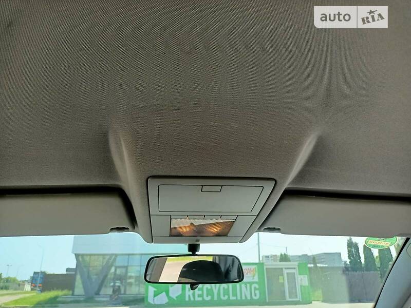 Седан Opel Vectra 2004 в Львові