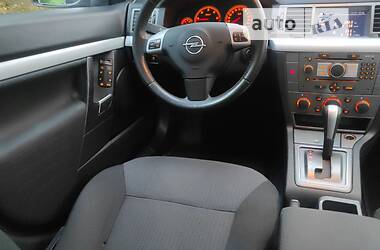 Универсал Opel Vectra 2004 в Киеве