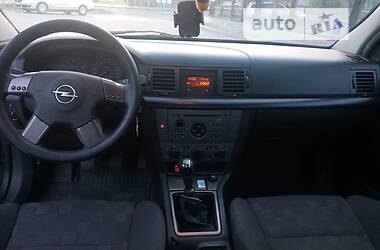 Седан Opel Vectra 2003 в Луцьку