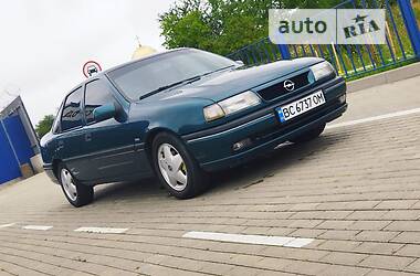 Седан Opel Vectra 1995 в 