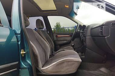 Седан Opel Vectra 1995 в 