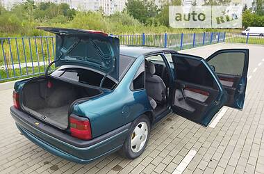 Седан Opel Vectra 1995 в 