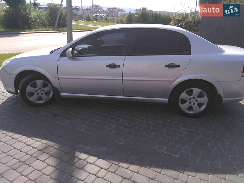 Седан Opel Vectra 2006 в Трускавці