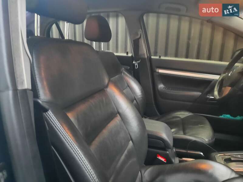 Седан Opel Vectra 2008 в Львове