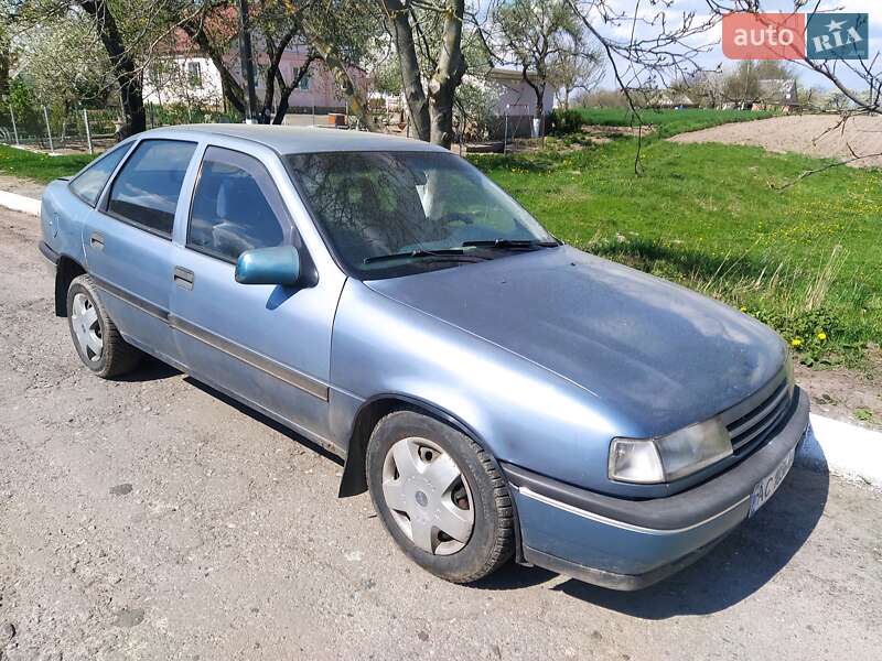 Седан Opel Vectra 1990 в Луцке