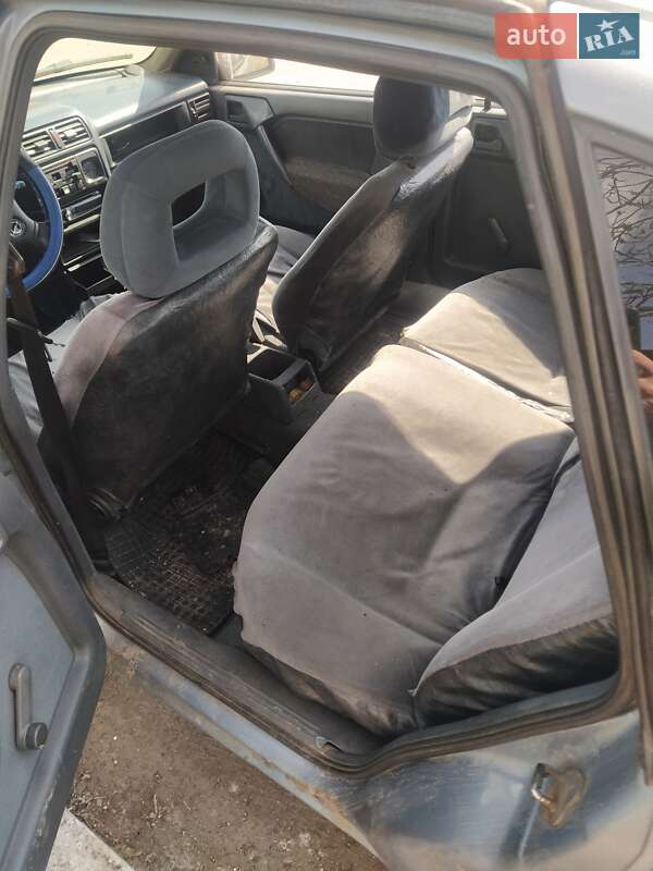 Седан Opel Vectra 1990 в Луцке