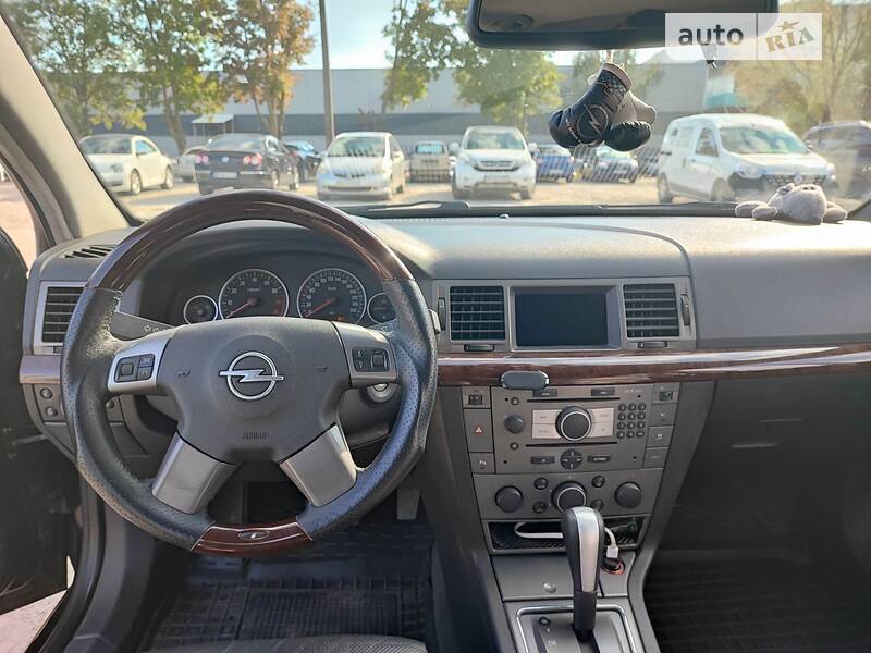 Седан Opel Vectra 2004 в Одесі