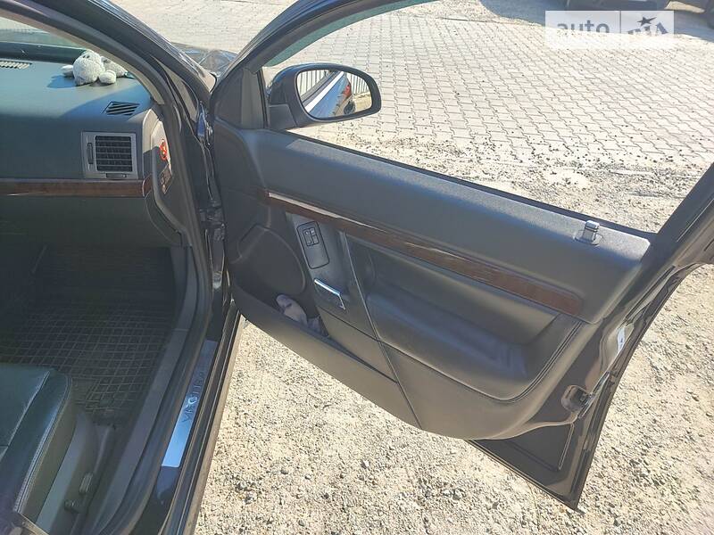 Седан Opel Vectra 2004 в Одесі