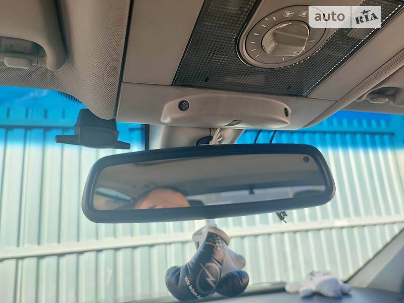 Седан Opel Vectra 2004 в Одесі