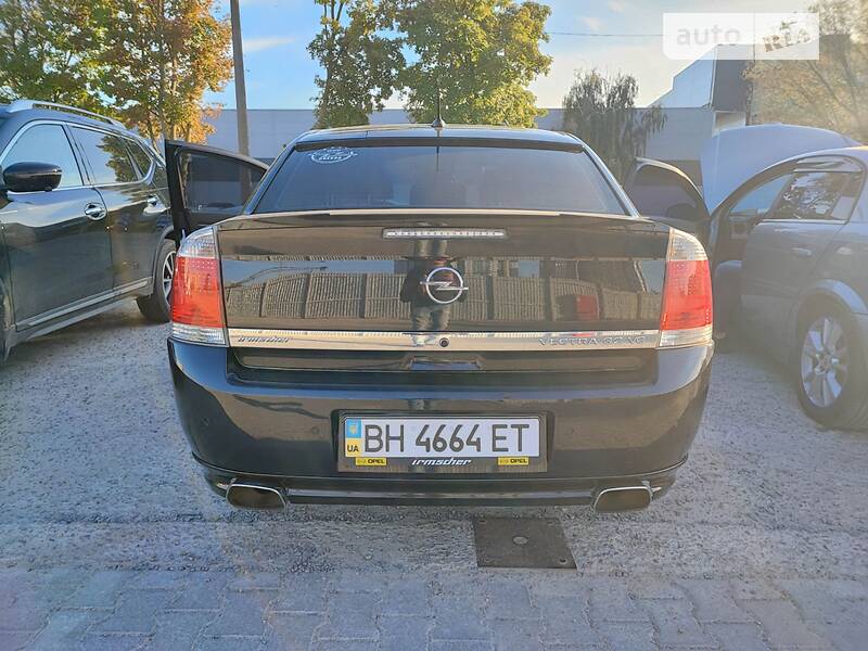 Седан Opel Vectra 2004 в Одесі