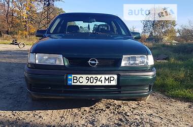 Седан Opel Vectra 1995 в Львове