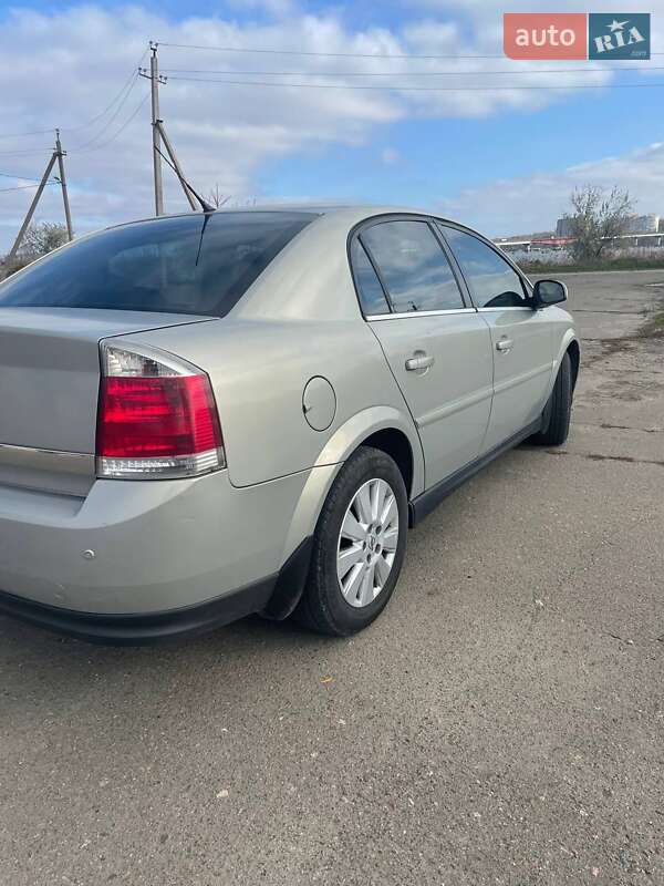 Седан Opel Vectra 2005 в Миколаєві