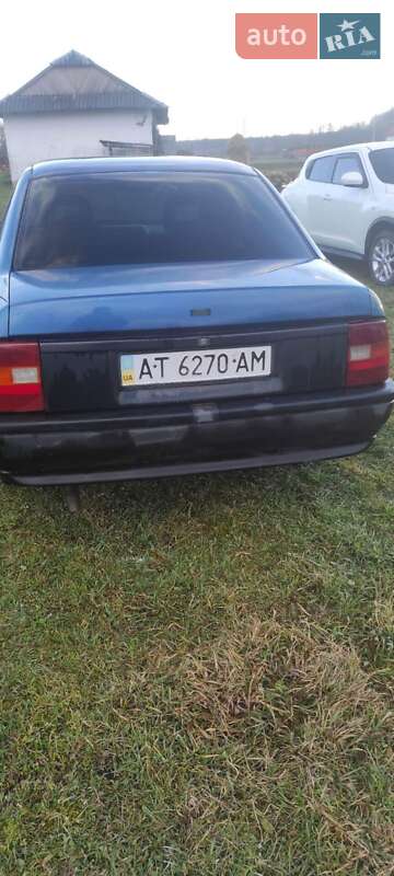 Седан Opel Vectra 1989 в Коломые