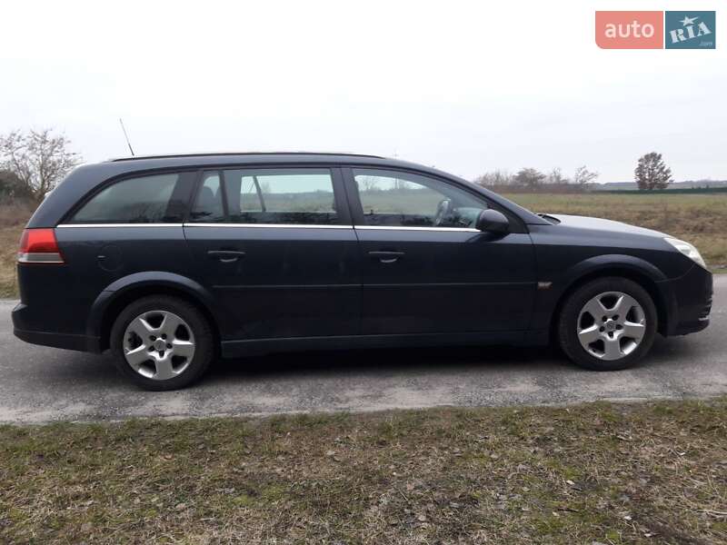 Универсал Opel Vectra 2006 в Турийске