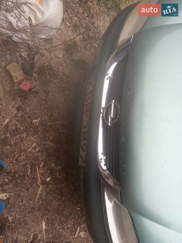 Седан Opel Vectra 1999 в Рахові