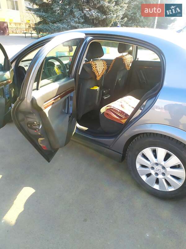 Седан Opel Vectra 2002 в Захарівці