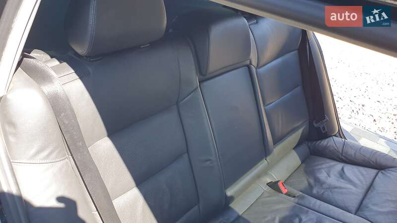 Седан Opel Vectra 2004 в Києві