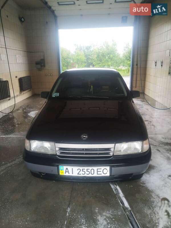 Седан Opel Vectra 1990 в Звягелі