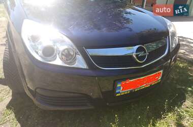 Универсал Opel Vectra 2005 в Зенькове