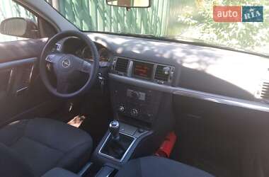 Универсал Opel Vectra 2005 в Зенькове